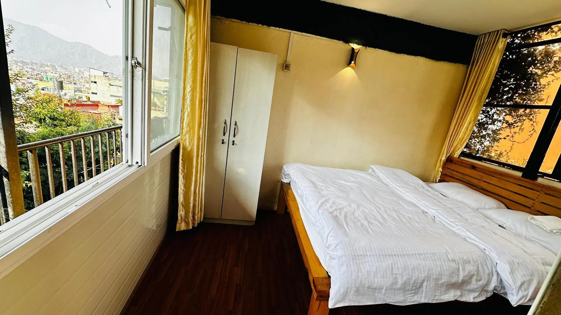 Institute Of Natural Medicine , Yoga & Therapy Home Kathmandu Bed & Breakfast