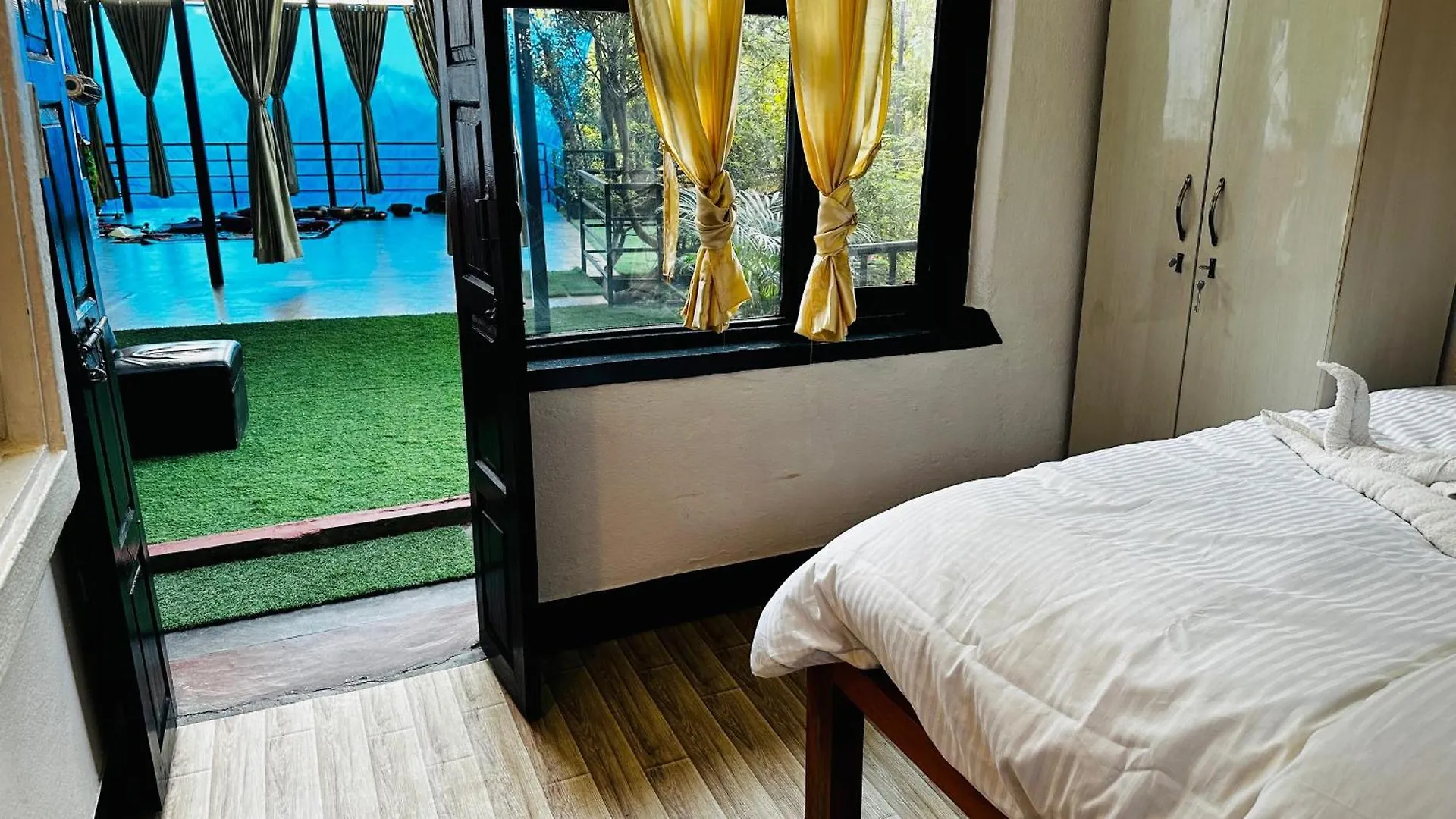 Institute Of Natural Medicine , Yoga & Therapy Home Kathmandu Nepal