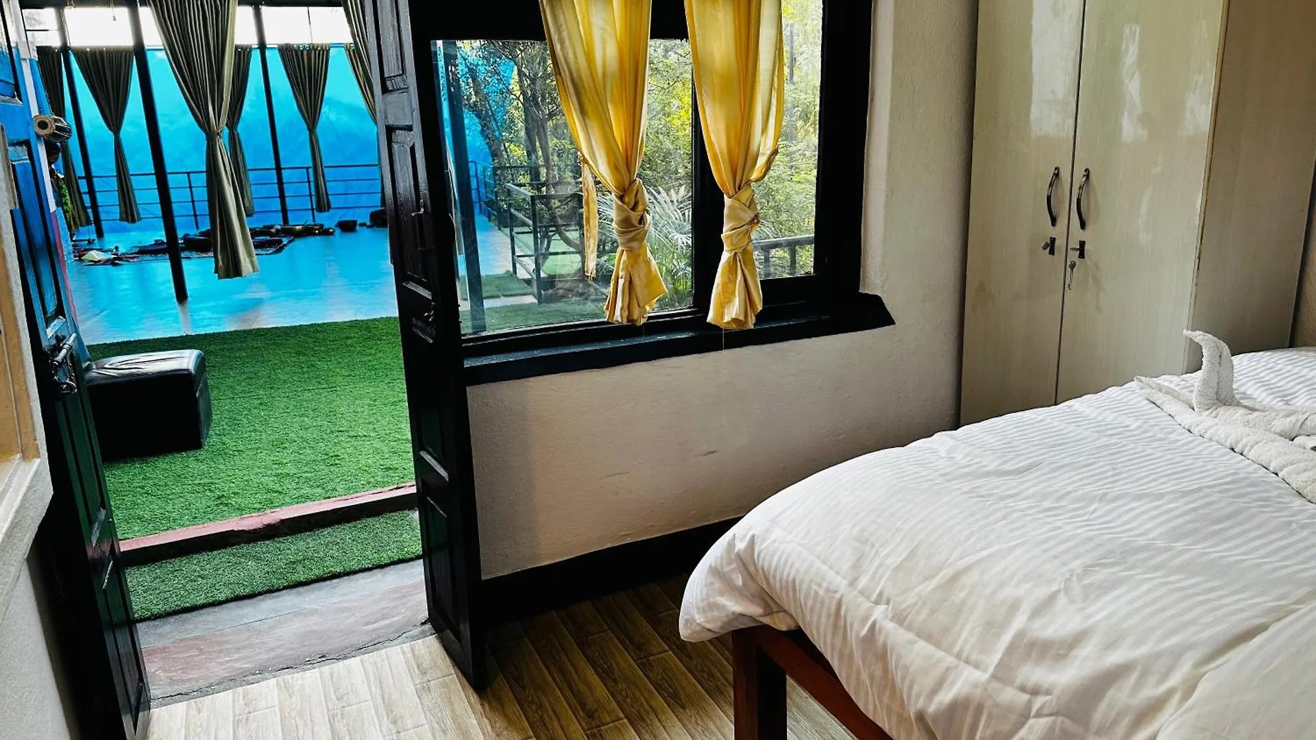 Institute Of Natural Medicine , Yoga & Therapy Home Kathmandu