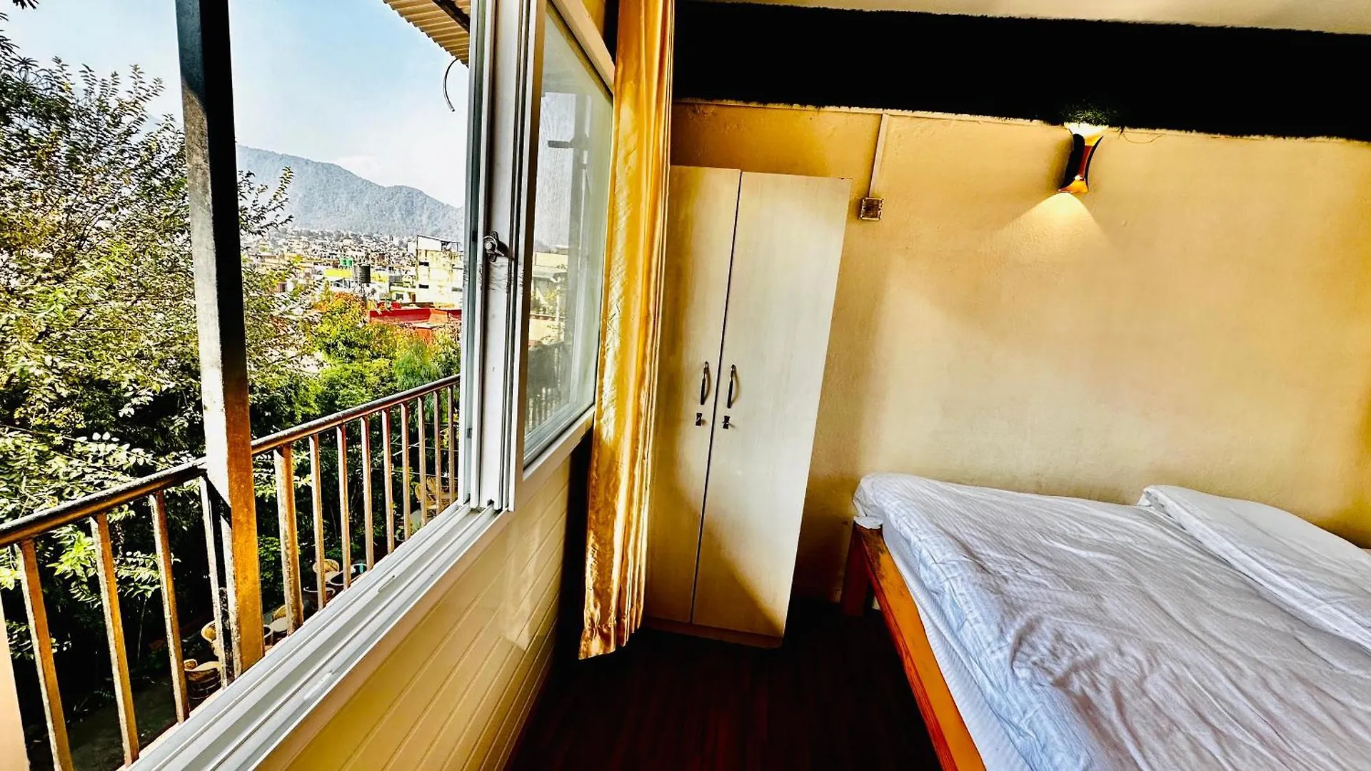 Institute Of Natural Medicine , Yoga & Therapy Home Kathmandu Bed & Breakfast